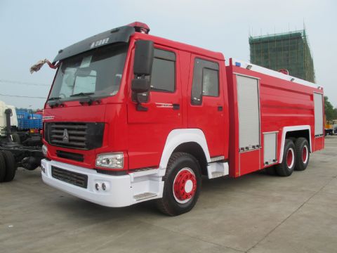 重汽豪沃型泡沫消防車(chē)（12T）
