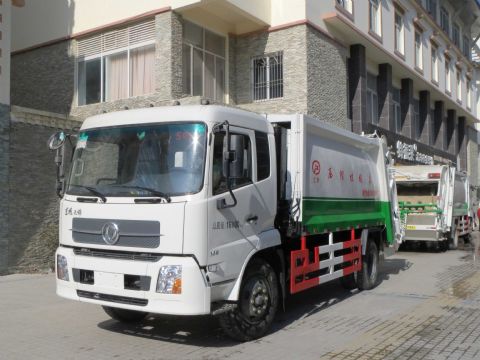 天錦國(guó)四后壓縮車(chē)